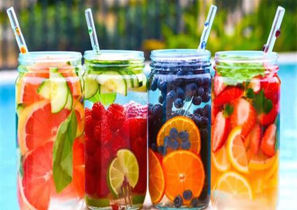 الخبراء يكشفون حقيقة مشروبات الديتوكس