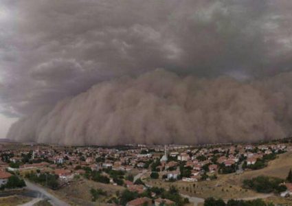 في أميركا عاصفة رملية تودي بحياة 7 أشخاص وتصيب آخرين