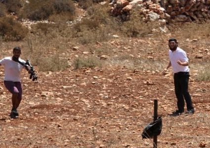 مستوطنون يشرعون بأعمال بناء في محيط نبع عين الحلوة