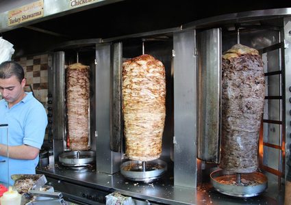 توضيح حول إغلاق أحد مطاعم الشاورما بمدينة غزة