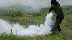 قوات الاحتلال تقمع مسيرة جماهيرية في الأغوار رفضا للاستيطان