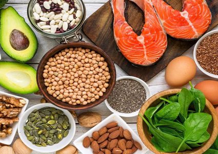 مواد غذائية تحافظ على صحة الرجال بعد سن الأربعين