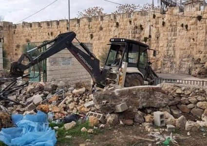 الاحتلال ينفذ عمليات هدم وتجريف في القدس