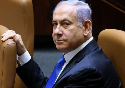 خلافات بين بينيت وساعر بسبب “قانون نتنياهو”