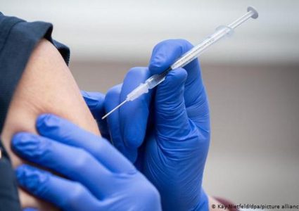 اللجنة الوطنية لكورونا تبحث إعطاء الجرعة الثالثة من اللقاح