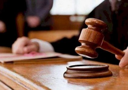 الحكم على مدان بتهمة القتل بالأشغال الشاقة 15 سنة