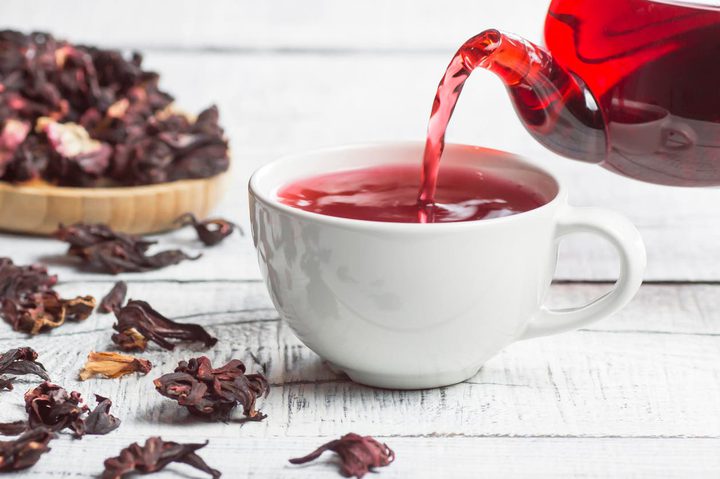 بالأدلة العلمية.. 10 فوائد صحية وتجميلية مذهلة لمشروب الكركديه