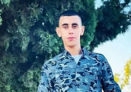 الحداد يخيم على بلدتي بيت أمر وصوريف