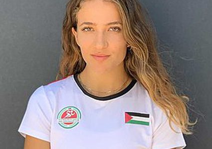 العداءة الفلسطينية هناء بركات وتودع الأولمبياد بجدارة