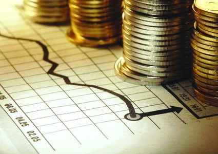 الرئيس التونسي يطالب البنوك بخفض أسعار الفائدة