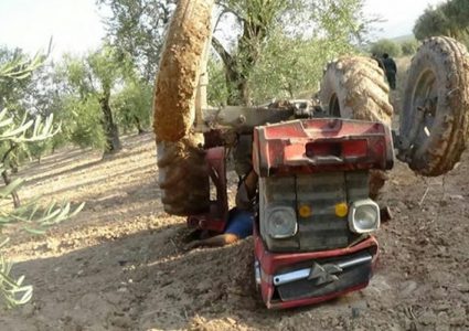 مصرع ستيني جراء انقلاب جرار زراعي في بزاريا