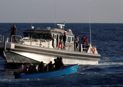 إنقاذ 93 مهاجرا بالبحر في تونس..بينهم مصريون وسوريون