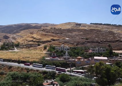 مناشدات بضرورة تأهيل الطرق المؤدية الى وادي الباذان