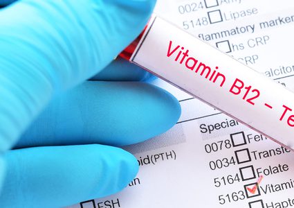 أبرز الأعراض العصبية التي يسببها نقص فيتامين b12