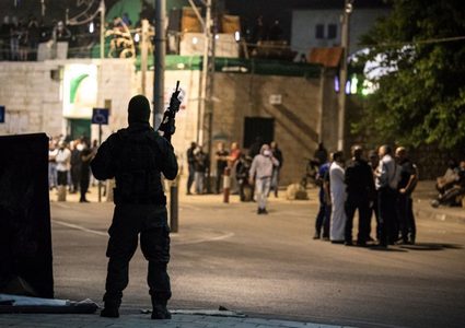 الاحتلال يعتقل ما لا يقل عن 238 فلسطينيا من مدينة اللد