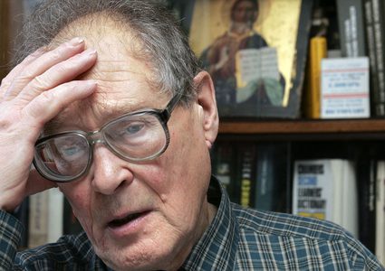 وفاة المنشق السوفياتي سيرغي كوفاليوف المدافع عن حقوق الانسان