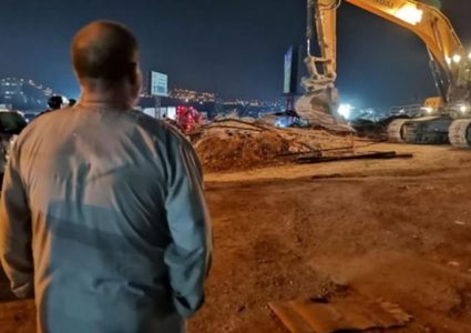 "الحكم المحلي" تستنكر تجريف الاحتلال شارع كرم حديديون