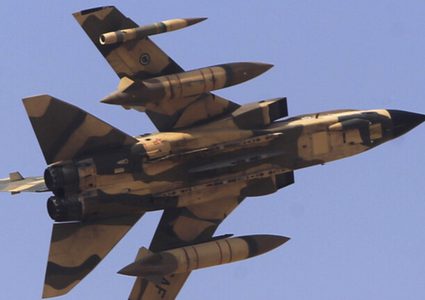 الجيش اليمني يؤكد مقتل "قيادات" حوثية بغارات التحالف