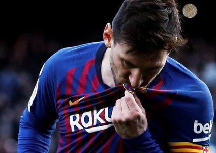 باريس سان جيرمان يعرض القميص الأقدم على ميسي