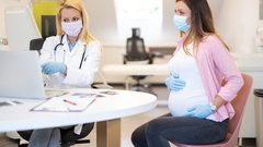 الصحة الأمريكية تنصح الحوامل بتلقي لقاح كورونا