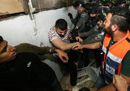 الاحتلال يستدعي مقدسيين طالبوا بالإفراج عن أحد سكان الشيخ جراح