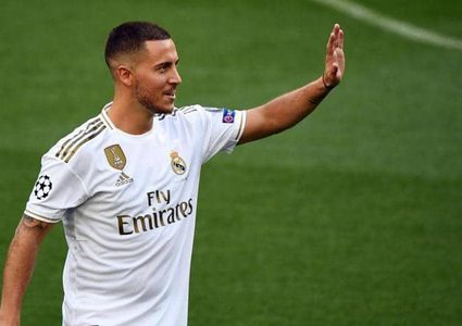 هازارد يعلن اعتناقه الاسلام