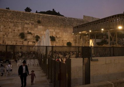 الاحتلال يصدر مناقصة سرية لبناء جسر باب المغاربة