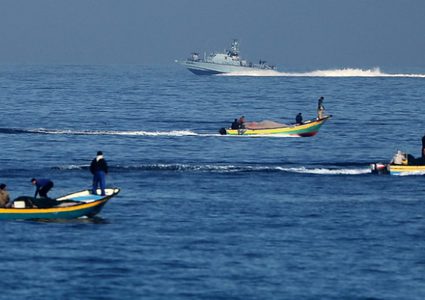 بحرية الاحتلال تطلق النار صوب مراكب الصيادين بغزة