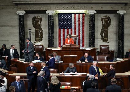 حملة تطالب "فيسبوك" بإزالة اعلانات عنصرية تهاجم أعضاء كونغرس