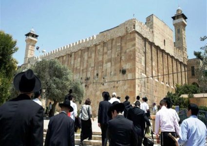 أبو سنينة يُطلع نواب القائمة المشتركة على انتهاكات الاحتلال