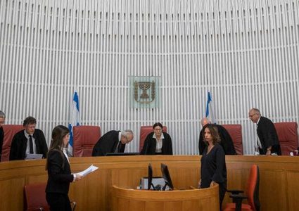 قرار "اسرائيلي" بتجميد تهجير 3 عائلات من حي الشيخ بالقدس
