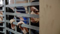 الهيئة: استمرار توقيف الأسيرة أبو فنونة وأوضاع معقدة لدى الأسيرات