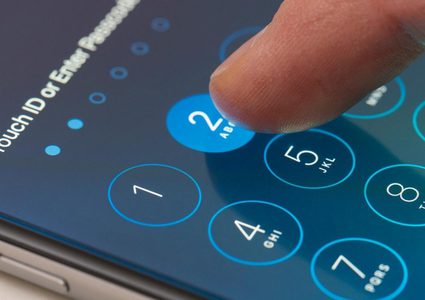 هل من الممكن اختراق كلمة مرور أيفون و Gmail؟