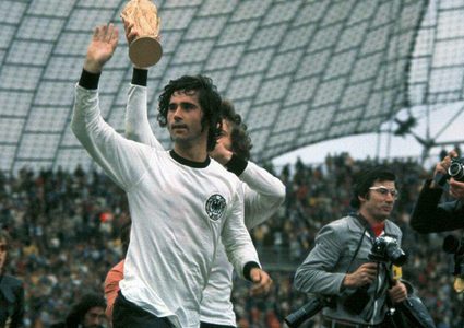 وفاة جيرد مولر أسطورة الكرة الألمانية