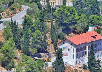 قرية عين كارم جنوب غرب مدينة القدس