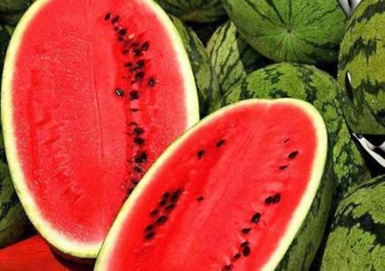 قبل البدء بتقطيع البطيخ عليك القيام بهذه الخطوة!!