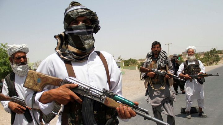 عناصر حركة "طالبان" يدخلون القصر الرئاسي في كابل