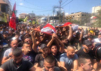 الآلاف يشاركون في تشييع اثنين من شهداء جنين