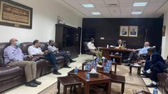 محافظ نابلس يدعو لضرورة تفعيل اللجان المختصة لمواجهة موجة كورونا