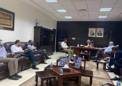 محافظ نابلس يدعو لضرورة تفعيل اللجان المختصة لمواجهة موجة كورونا