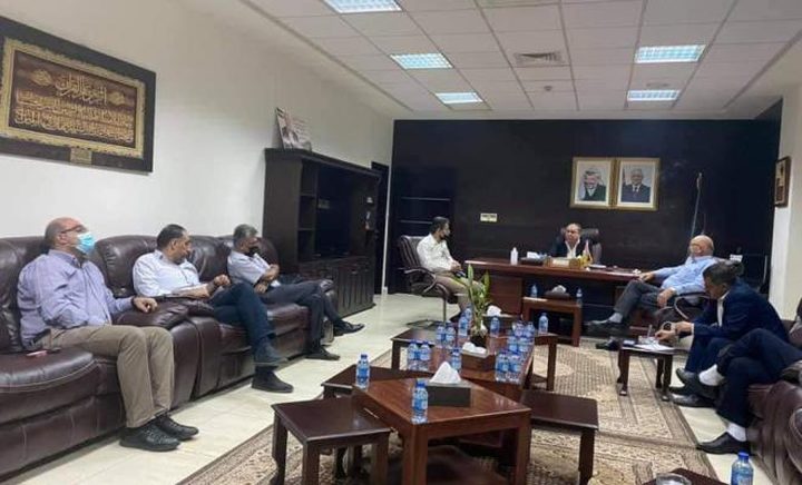 محافظ نابلس يدعو لضرورة تفعيل اللجان المختصة لمواجهة موجة كورونا