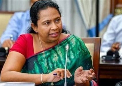 إقالة وزيرة الصحة في سريلانكا لأنها عالجت كوفيد بالسحر