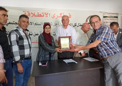 جبهة النضال تكرم الصحفيين في ذكرى انطلاقتها وذكرى استشهاد مؤسسها