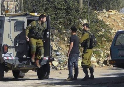 الاحتلال يعتقل فتى من عانين غرب جنين