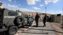 الاحتلال ينصب حواجز عسكرية في الخليل