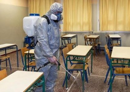 إغلاق مدرسة بنات سلفيت الاساسية بسبب كورونا