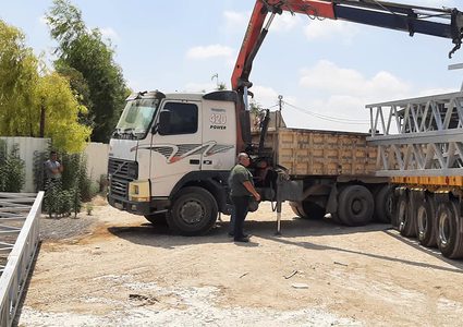 طولكرم: وصول أول دفعة من المواد اللازمة لإنشاء خط كهرباء صرة