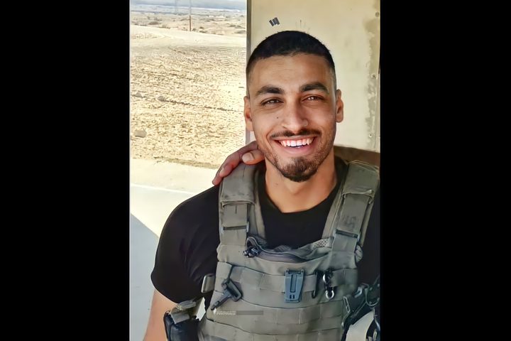 الاحتلال ينشر اسم وصورة الجندي الذي أصيب على حدود غزة
