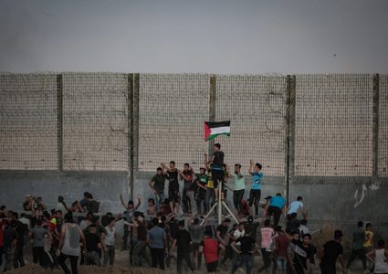 الاحتلال يشرع في بناء جدار جديد على حدود قطاع غزة