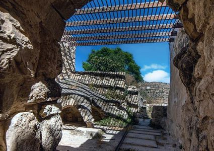 البلدة القديمة من قرية عبوين